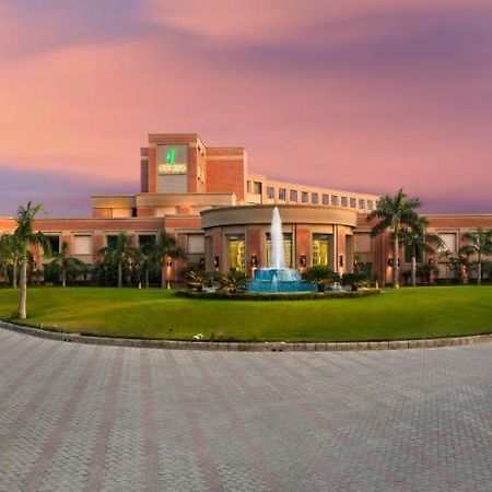 Nirvana Luxury Hotel L Лудхіяна Екстер'єр фото